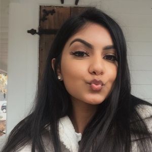 Meet your Posher, Krystal